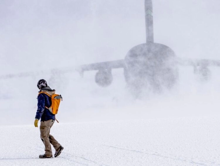 Dugačke i nekoliko kilometara: Kako na ledene piste na Antarktici može sletjeti golemi Boeing Dreamliner – s običnim kotačima?